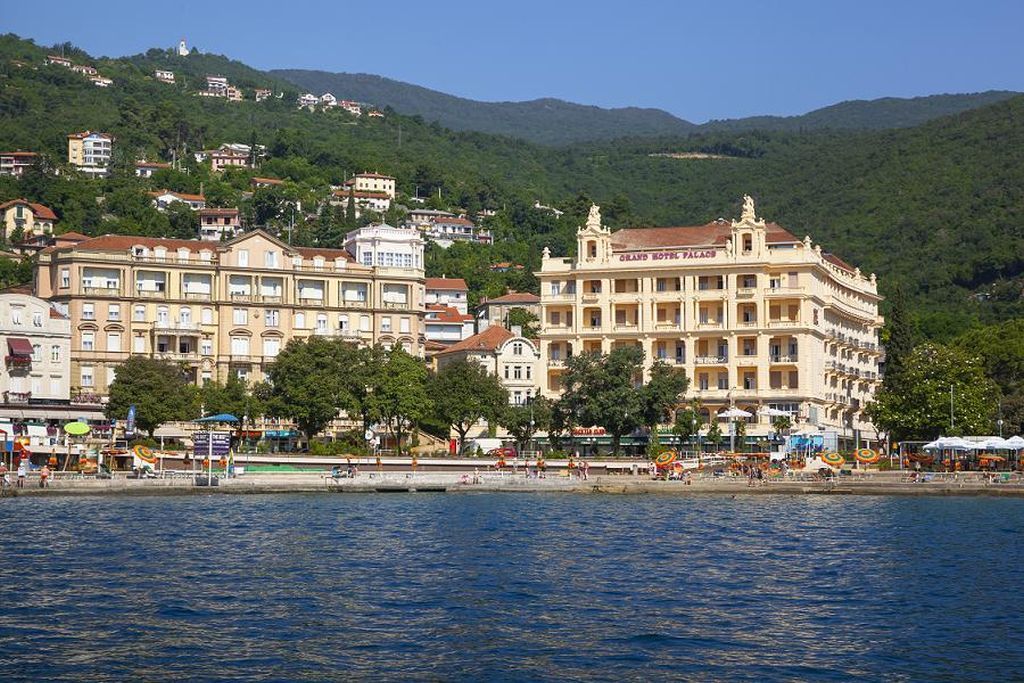 Hotel Palace Bellevue - Liburnia Opatija Exterior photo